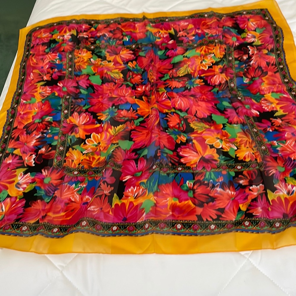 A beautiful scarf.